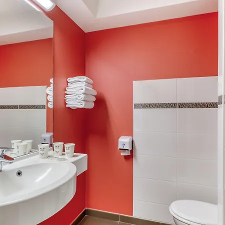 Ace Montluçon Hotel Saint-Victor-des-Oules